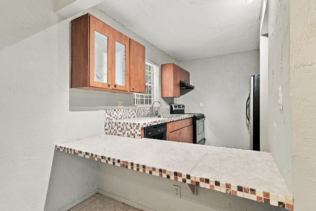 4221 NW 19TH Street 287, Lauderhill, FL 33313