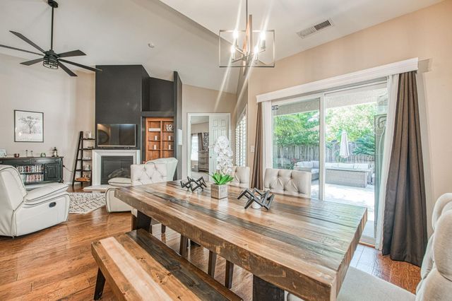 3274 Keats Avenue, Clovis, CA 93619