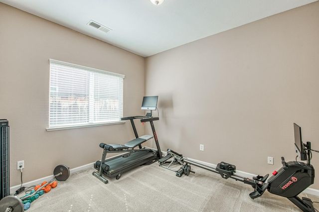 3274 Keats Avenue, Clovis, CA 93619