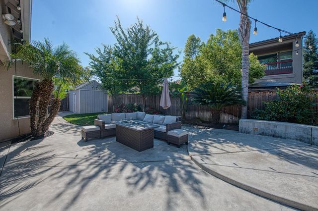 3274 Keats Avenue, Clovis, CA 93619