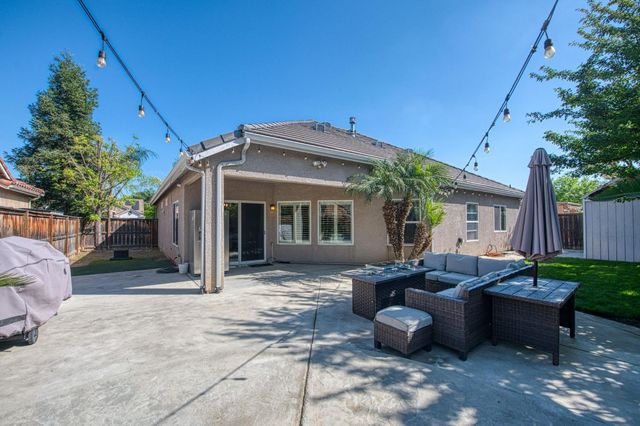 3274 Keats Avenue, Clovis, CA 93619