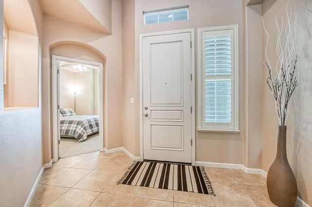 3274 Keats Avenue, Clovis, CA 93619