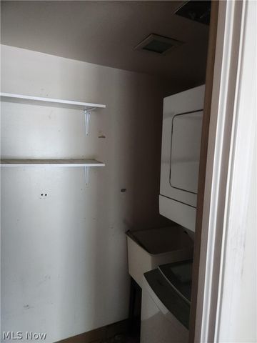 15555 Hilliard Road 405, Lakewood, OH 44107