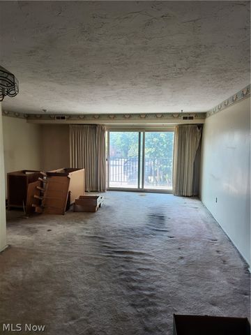 15555 Hilliard Road 405, Lakewood, OH 44107