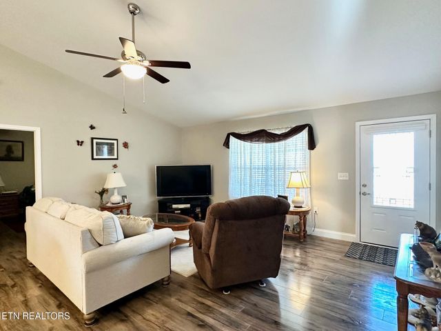 63 Whitetail Run, Crossville, TN 38555