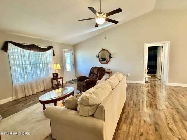 63 Whitetail Run, Crossville, TN 38555