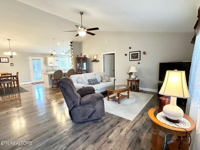 63 Whitetail Run, Crossville, TN 38555