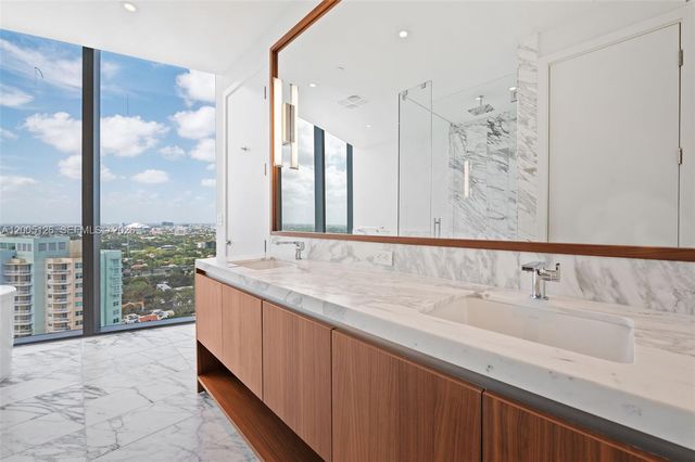 175 SE 25 RD 2604, Miami, FL 33129