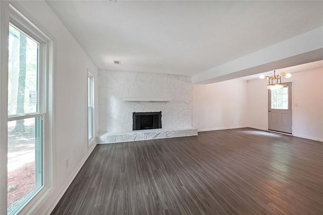 7156 Whitfield Drive, Riverdale, GA 30296