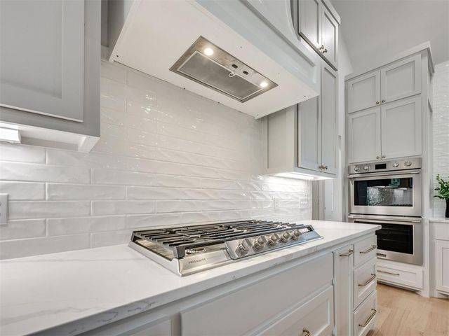 3700 Hunter Glen Drive, Oklahoma City, OK 73179