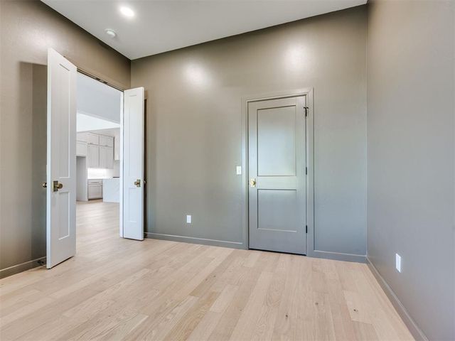 3700 Hunter Glen Drive, Oklahoma City, OK 73179