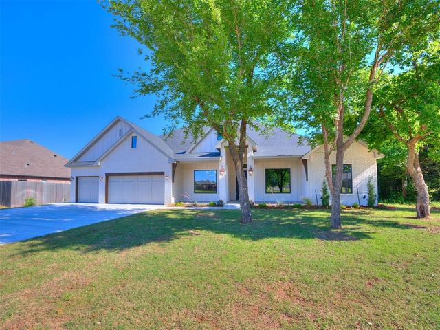 3700 Hunter Glen Drive, Oklahoma City, OK 73179