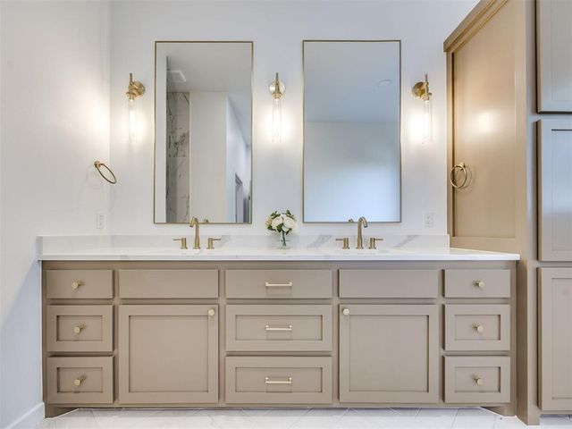 3700 Hunter Glen Drive, Oklahoma City, OK 73179