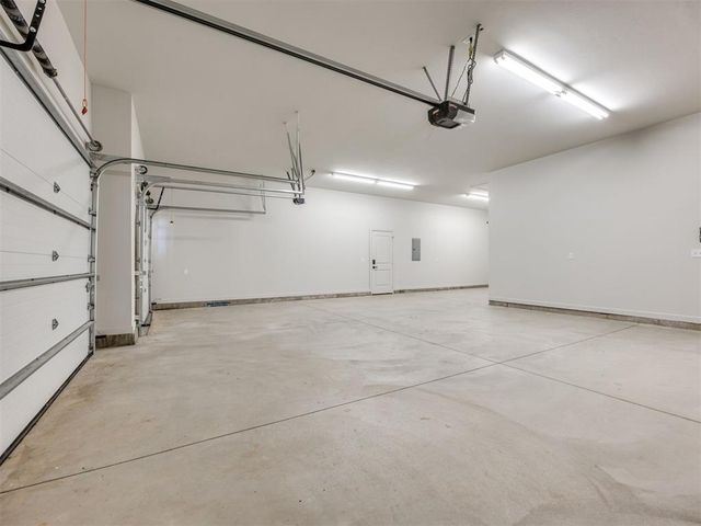3700 Hunter Glen Drive, Oklahoma City, OK 73179