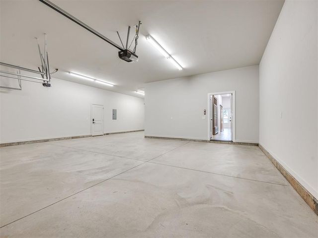 3700 Hunter Glen Drive, Oklahoma City, OK 73179