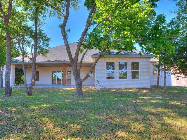 3700 Hunter Glen Drive, Oklahoma City, OK 73179