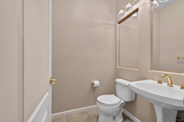 2114 Woodbine Ave, Manteca, CA 95337