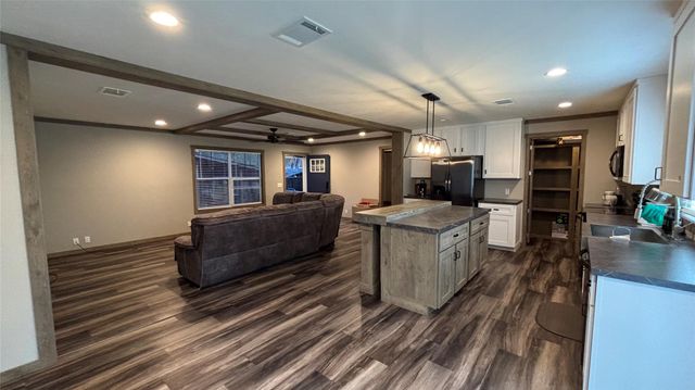 563 Forrest Lawn, Wharton, TX 77488