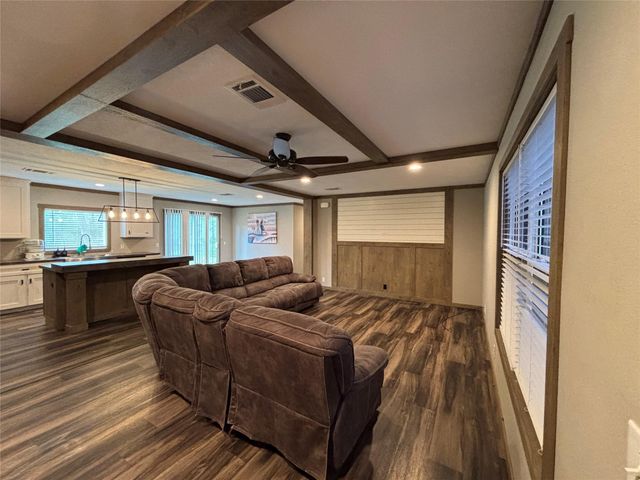 563 Forrest Lawn, Wharton, TX 77488