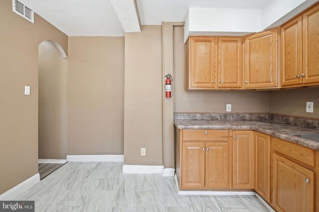 329 LOMBARD ST, Reading, PA 19604