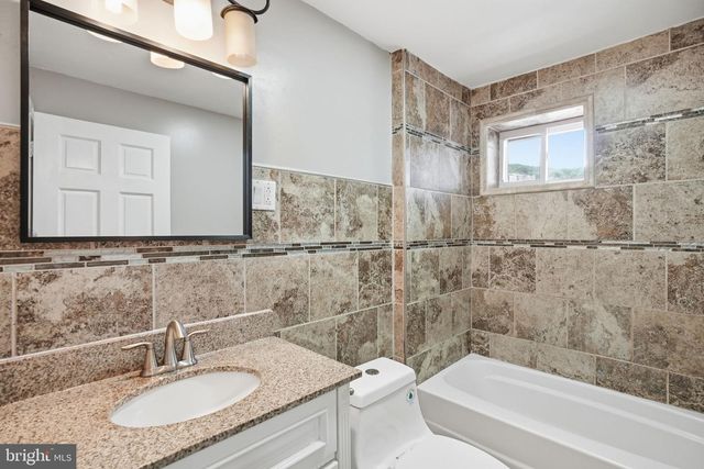 329 LOMBARD ST, Reading, PA 19604