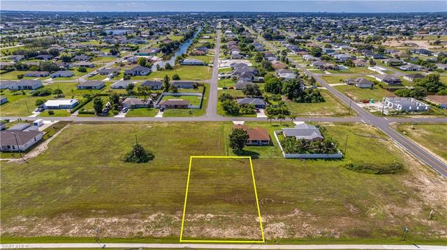 1312 Diplomat PKWY E, Cape Coral, FL 33909