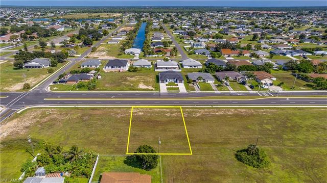 1312 Diplomat PKWY E, Cape Coral, FL 33909