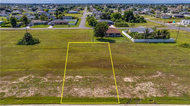 1312 Diplomat PKWY E, Cape Coral, FL 33909