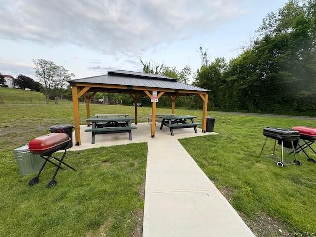 21 Village Park Drive 2A, Fishkill, NY 12524
