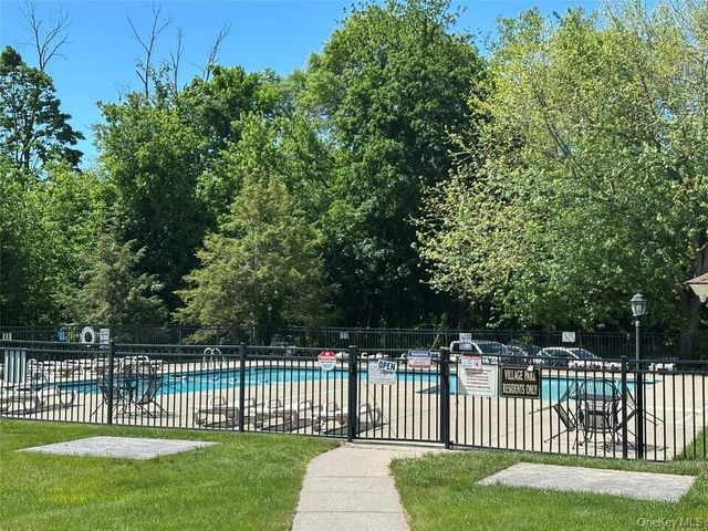 21 Village Park Drive 2A, Fishkill, NY 12524