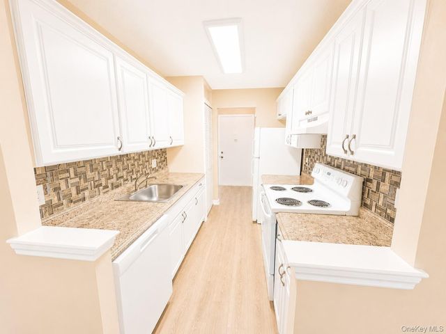 21 Village Park Drive 2A, Fishkill, NY 12524