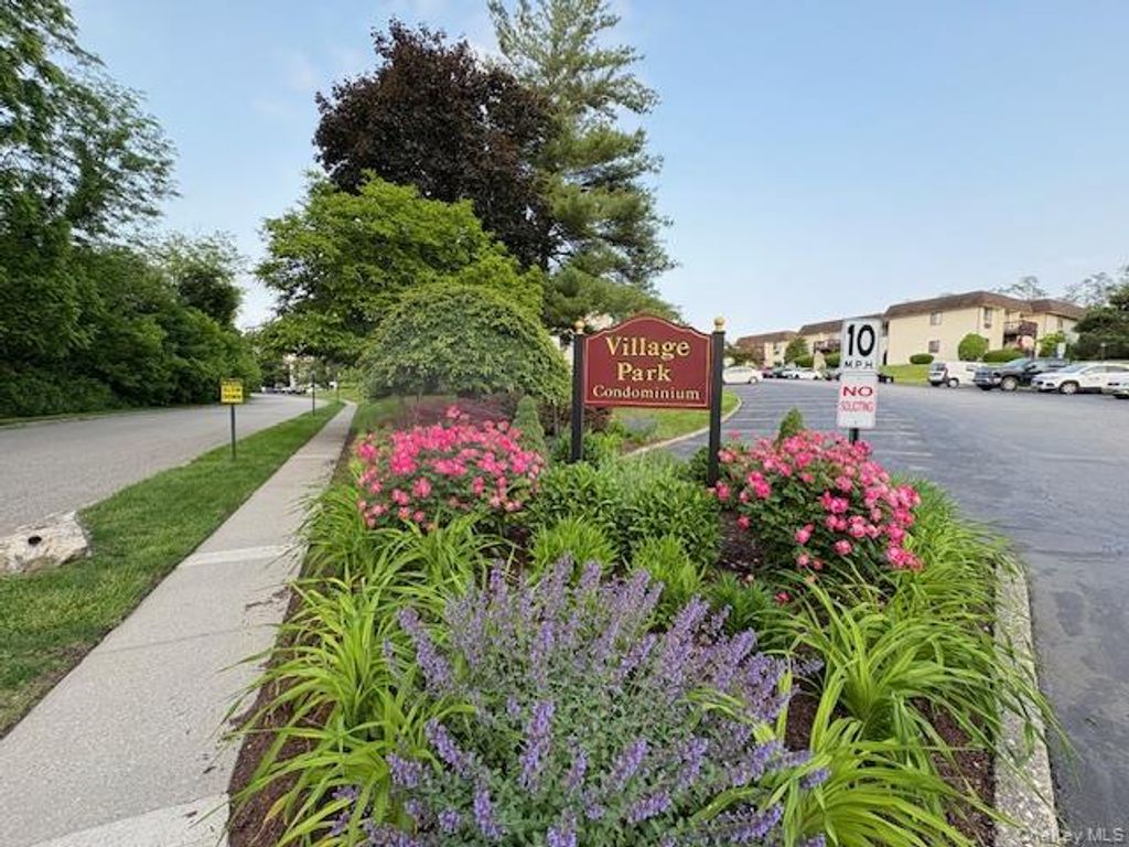 21 Village Park Drive 2A, Fishkill, NY 12524
