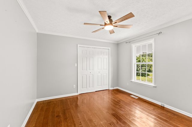 1198 W Grab Creek Rd, Dickson, TN 37055
