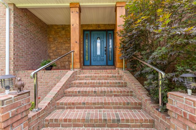 1198 W Grab Creek Rd, Dickson, TN 37055