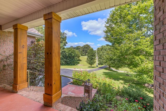 1198 W Grab Creek Rd, Dickson, TN 37055