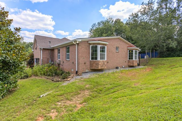 1198 W Grab Creek Rd, Dickson, TN 37055