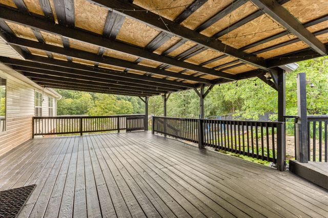 1198 W Grab Creek Rd, Dickson, TN 37055