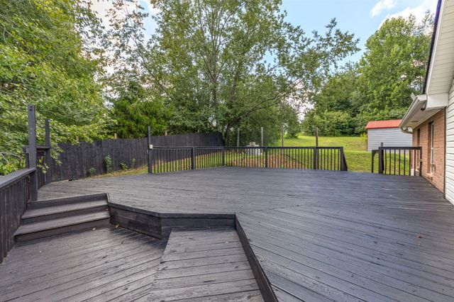 1198 W Grab Creek Rd, Dickson, TN 37055