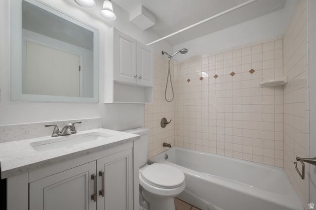 812 STORMY CREEK RD, Sandy, UT 84094