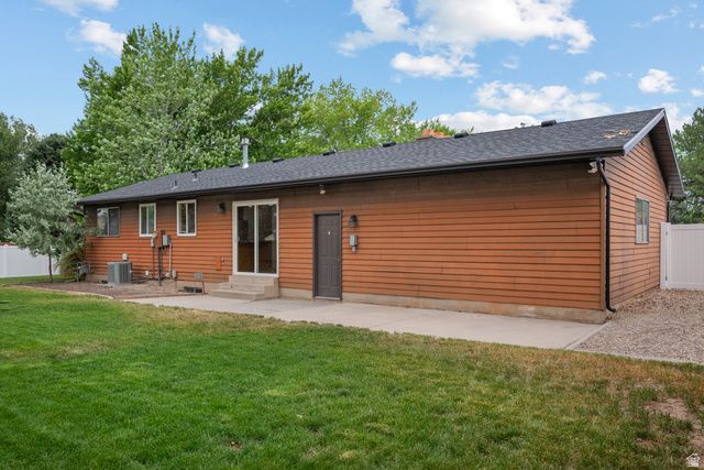 812 STORMY CREEK RD, Sandy, UT 84094