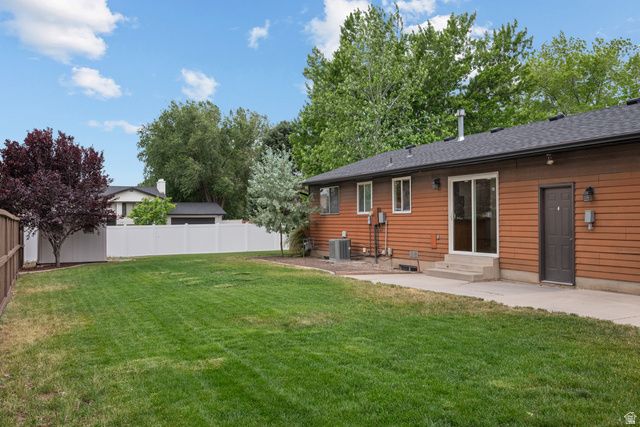 812 STORMY CREEK RD, Sandy, UT 84094
