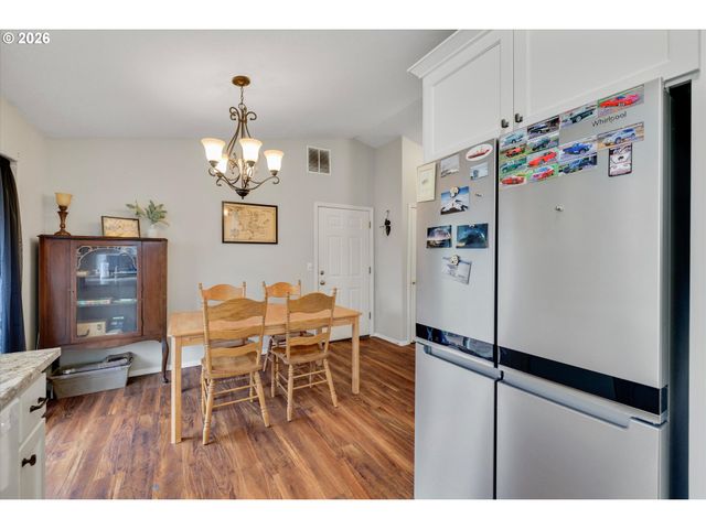 13716 Se LINDEN Ln 1, Milwaukie, OR 97222