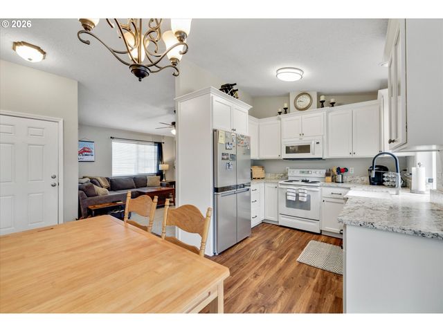 13716 Se LINDEN Ln 1, Milwaukie, OR 97222