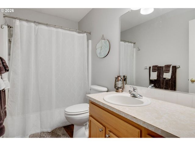 13716 Se LINDEN Ln 1, Milwaukie, OR 97222