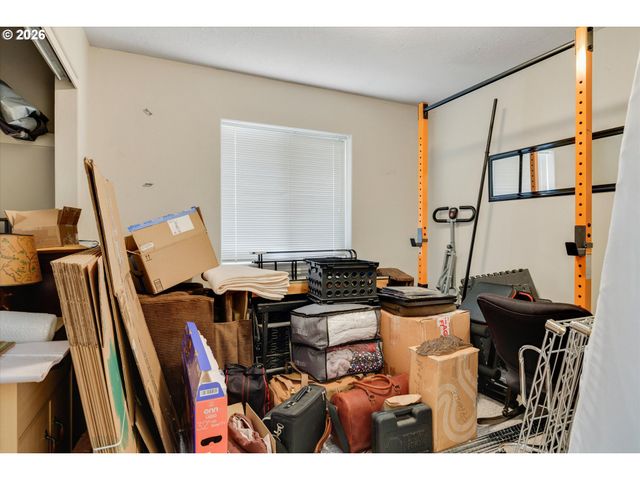 13716 Se LINDEN Ln 1, Milwaukie, OR 97222