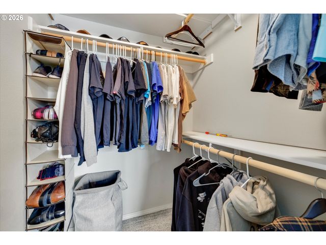 13716 Se LINDEN Ln 1, Milwaukie, OR 97222