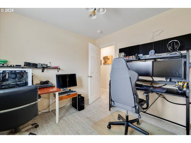 13716 Se LINDEN Ln 1, Milwaukie, OR 97222