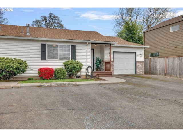 13716 Se LINDEN Ln 1, Milwaukie, OR 97222