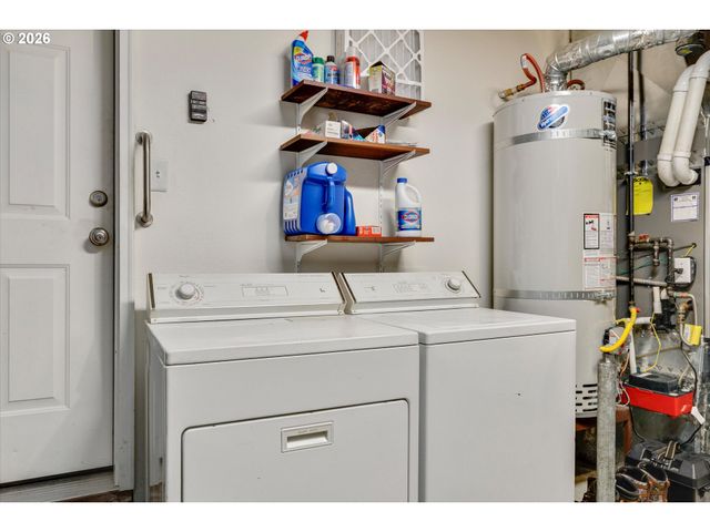 13716 Se LINDEN Ln 1, Milwaukie, OR 97222