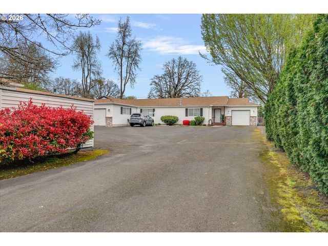 13716 Se LINDEN Ln 1, Milwaukie, OR 97222